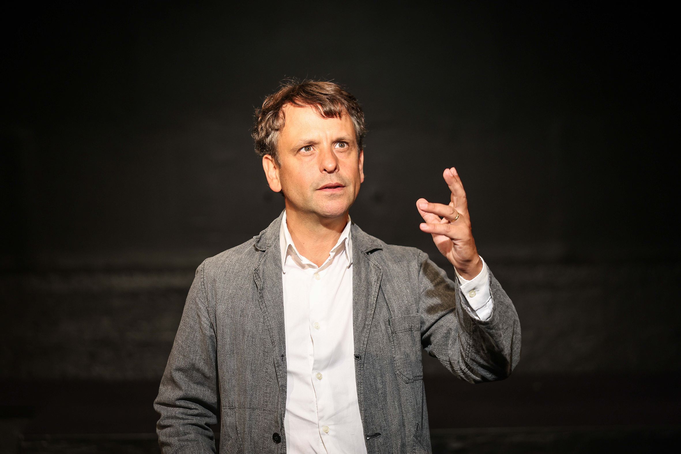 NAPOLEON
Textes de HUGO, CHATEAUBRIAND, TOLSTOÏ, JEAN D’ORMESSON
Un spectacle conçu et interprété par Maxime d'ABOVILLE

filage Théâtre de Poche-Montparnasse